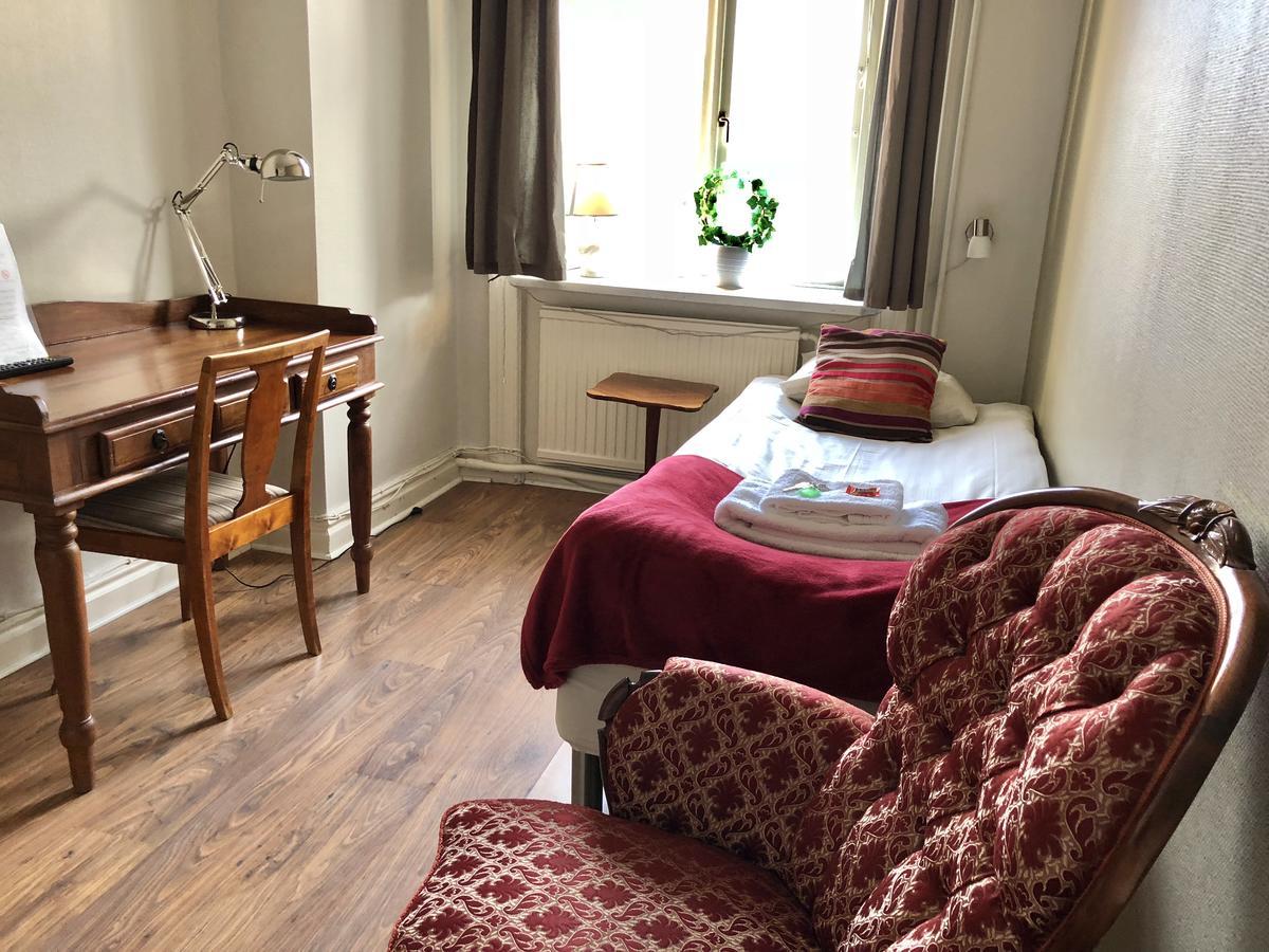 Jaernvaegshotellet Евле Экстерьер фото