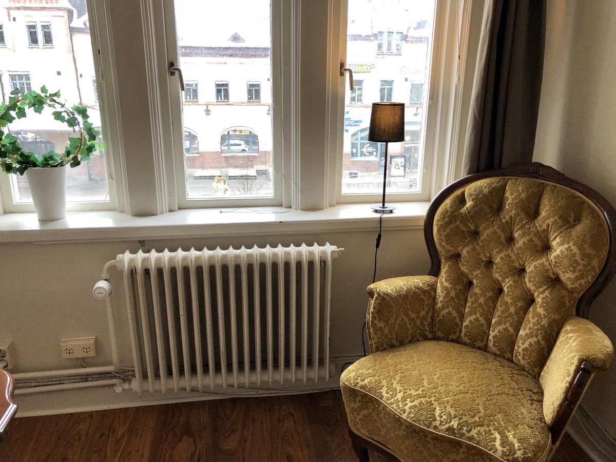 Jaernvaegshotellet Евле Экстерьер фото