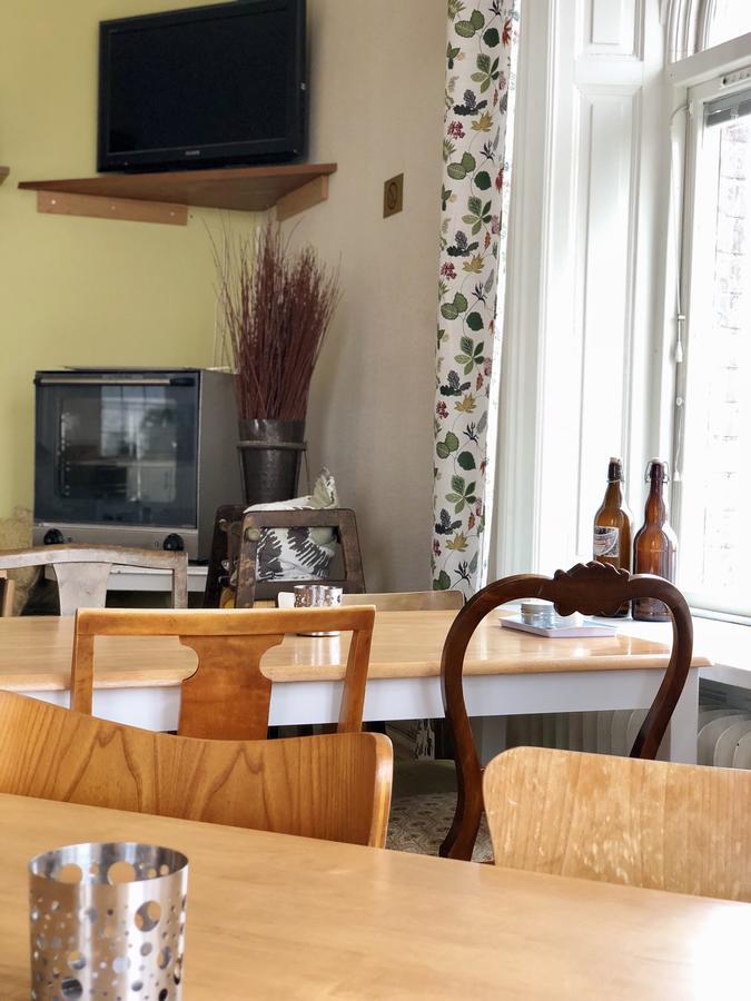 Jaernvaegshotellet Евле Экстерьер фото