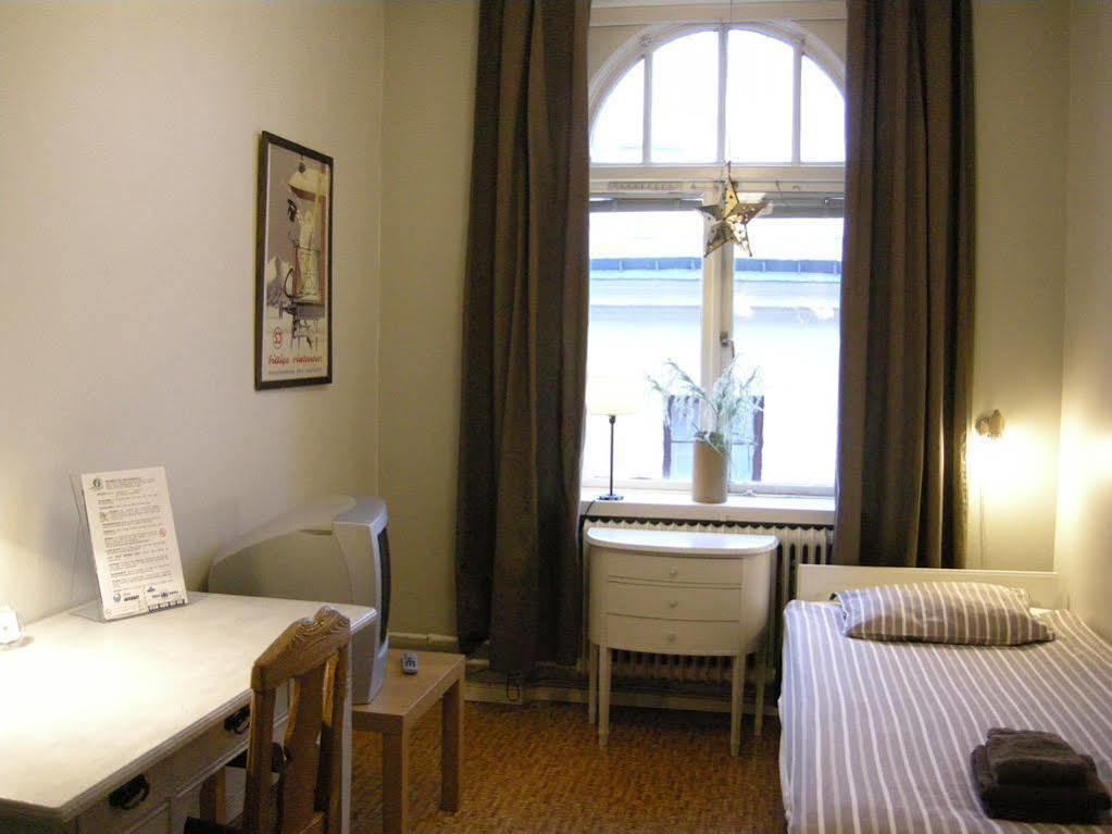 Jaernvaegshotellet Евле Экстерьер фото
